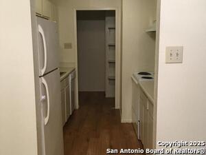 Building Photo - 6313 Waddesdon Wood