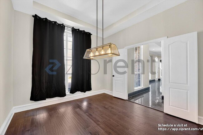 Building Photo - 4633 San Marcos Way