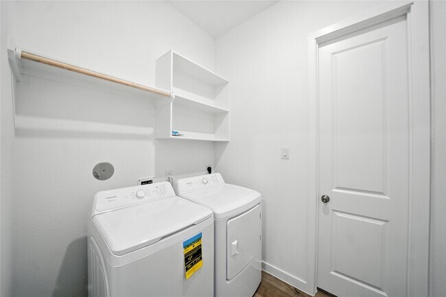 Building Photo - 31218 Anna Mdws Dr
