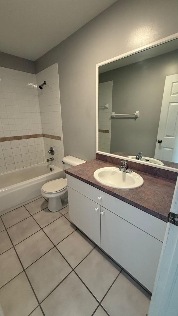 Building Photo - Unit 1 @1407 SE 24TH AVE