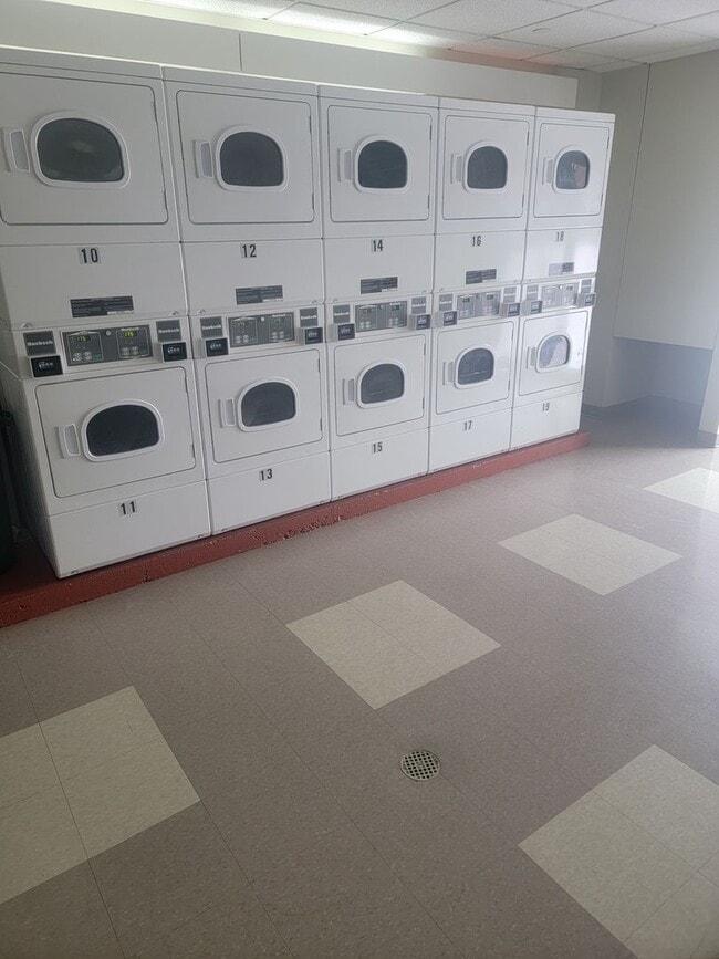 Building Photo - Studio Available Near North Quincy T With Parking