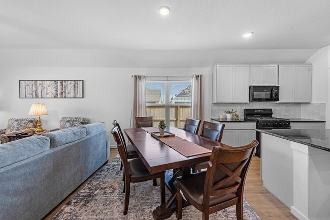 Building Photo - 4685 Cleo Day Dr