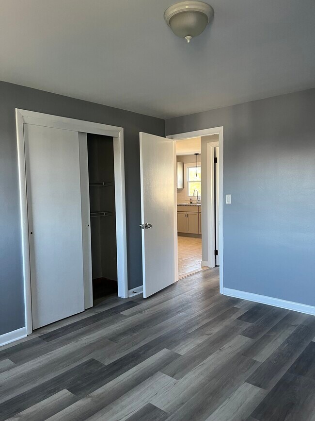 Building Photo - 267 Sylvan St