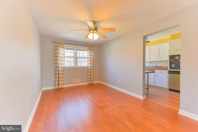 Building Photo - 1130 Linden Ave