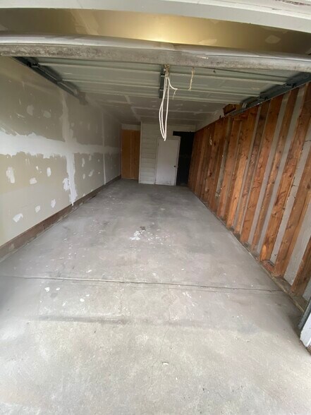 Garage - 13 Independence Dr