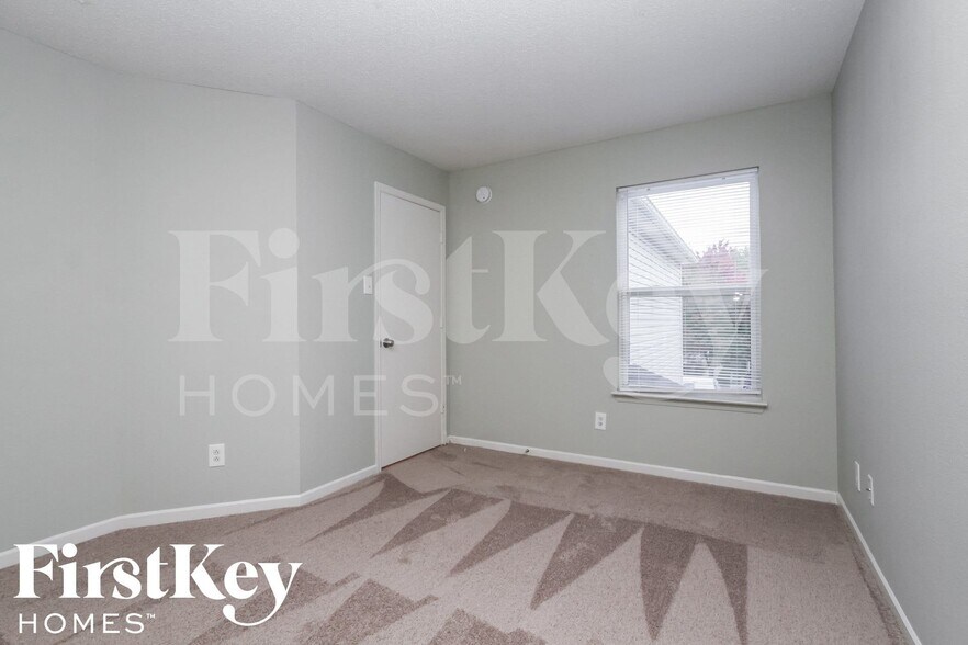 Building Photo - 2934 Redland Ln