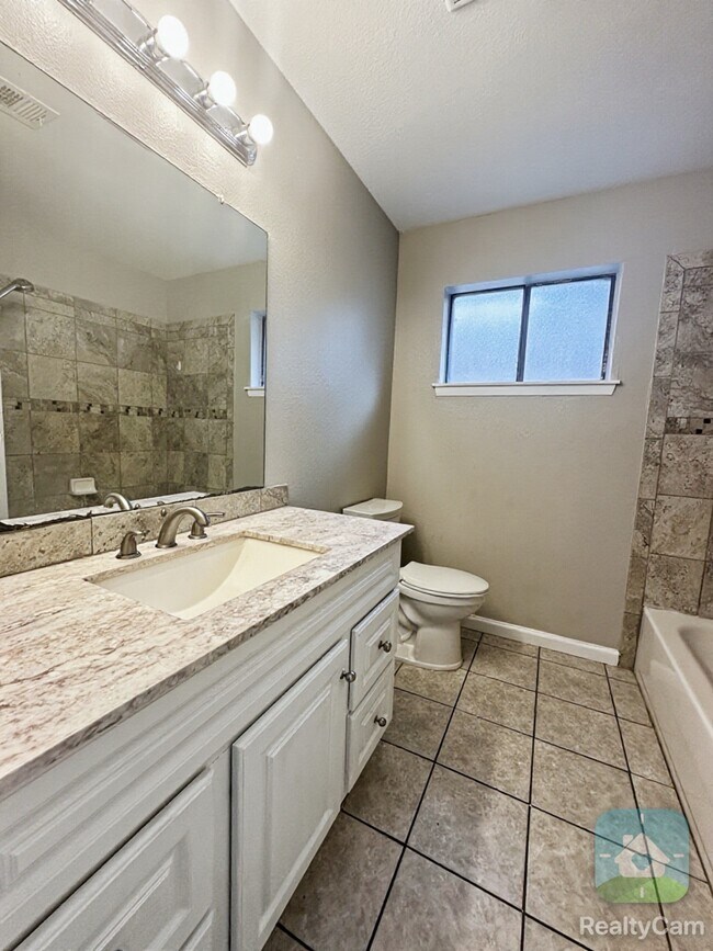 Building Photo - 5007 Monteith Dr