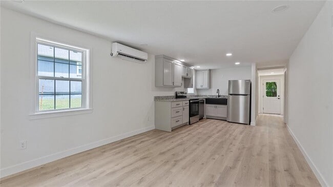Building Photo - 1580 Jones Ln