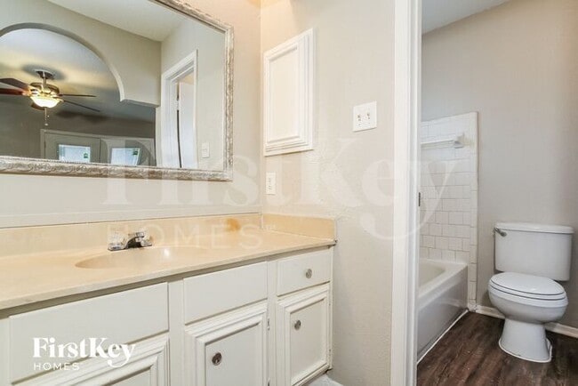 Building Photo - 5518 Birchgate Dr