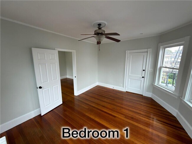 Building Photo - 38 Rebekah St