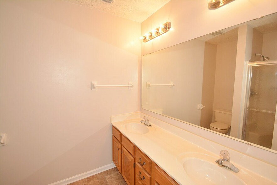 Building Photo - 7733 Maradona Dr S