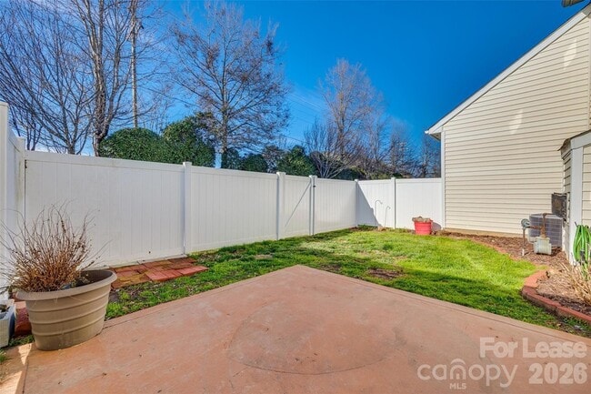 Building Photo - 618 Bayou Cir
