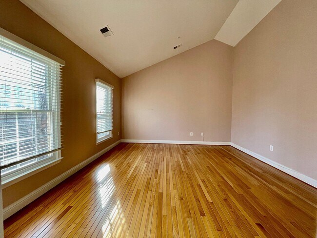 Building Photo - 1030 Grand Oak Way