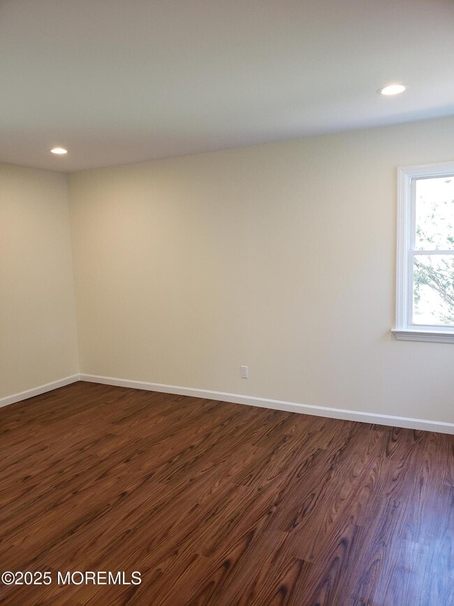 Building Photo - 158 Monmouth Rd