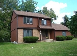 Building Photo - 906 Klein Rd