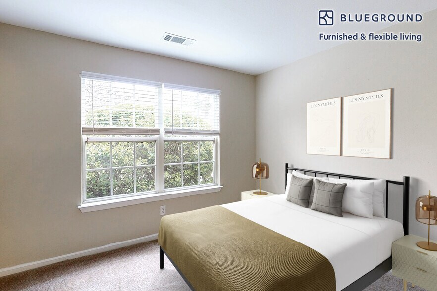 Building Photo - 100 Court N Dr