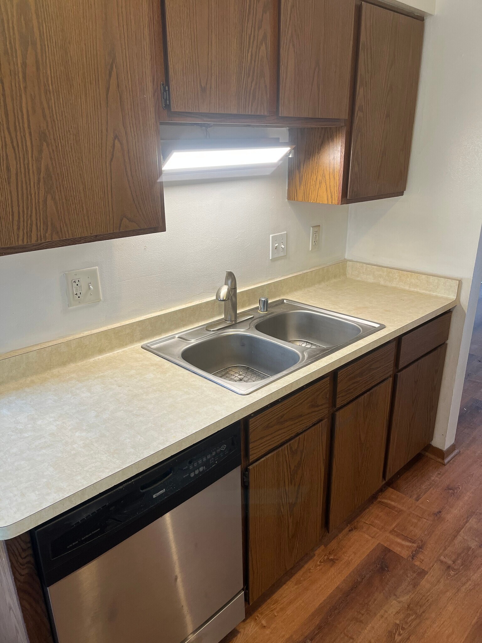 Kitchen - 1325 Camden Way