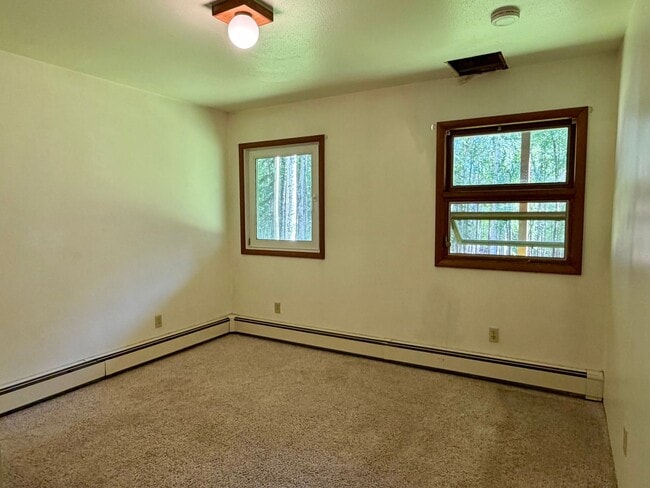 Building Photo - 2585 Stellar Way