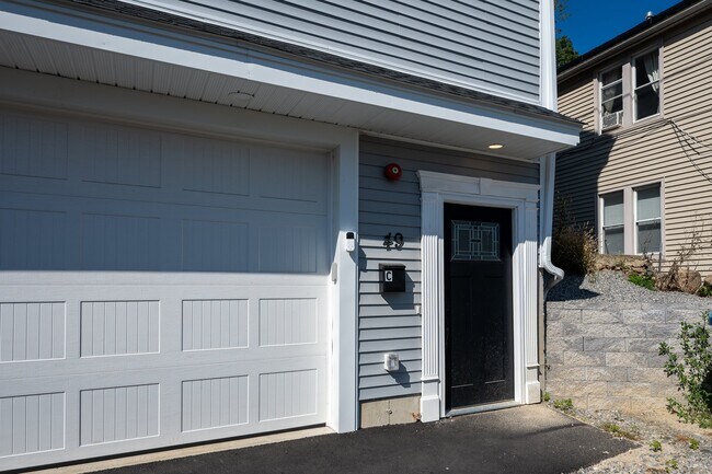 Building Photo - 49 Chilmark St