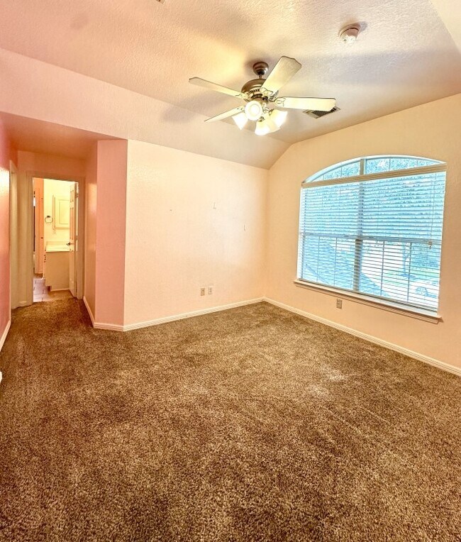 Building Photo - 11608 Summer Moon Dr