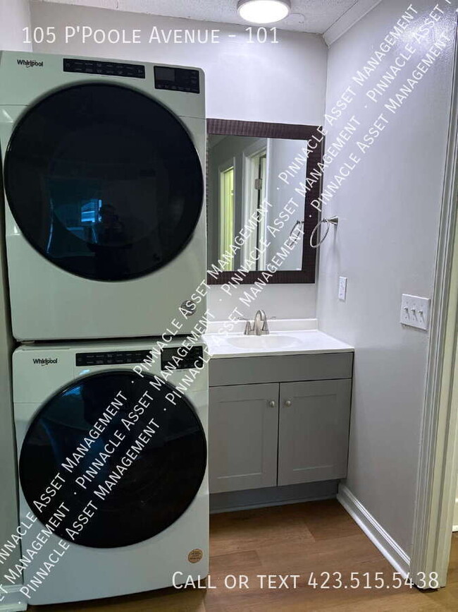 Building Photo - 105 P'Poole Ave