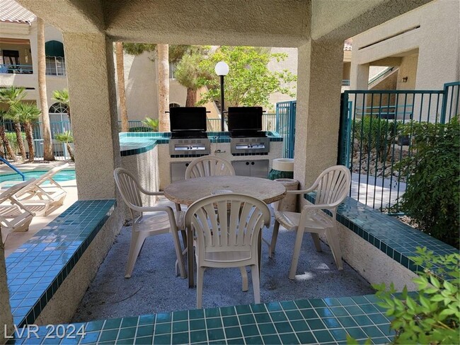 Building Photo - VERY DESIRABLE GREEN VALLEY 1st FLOOR UNIT...