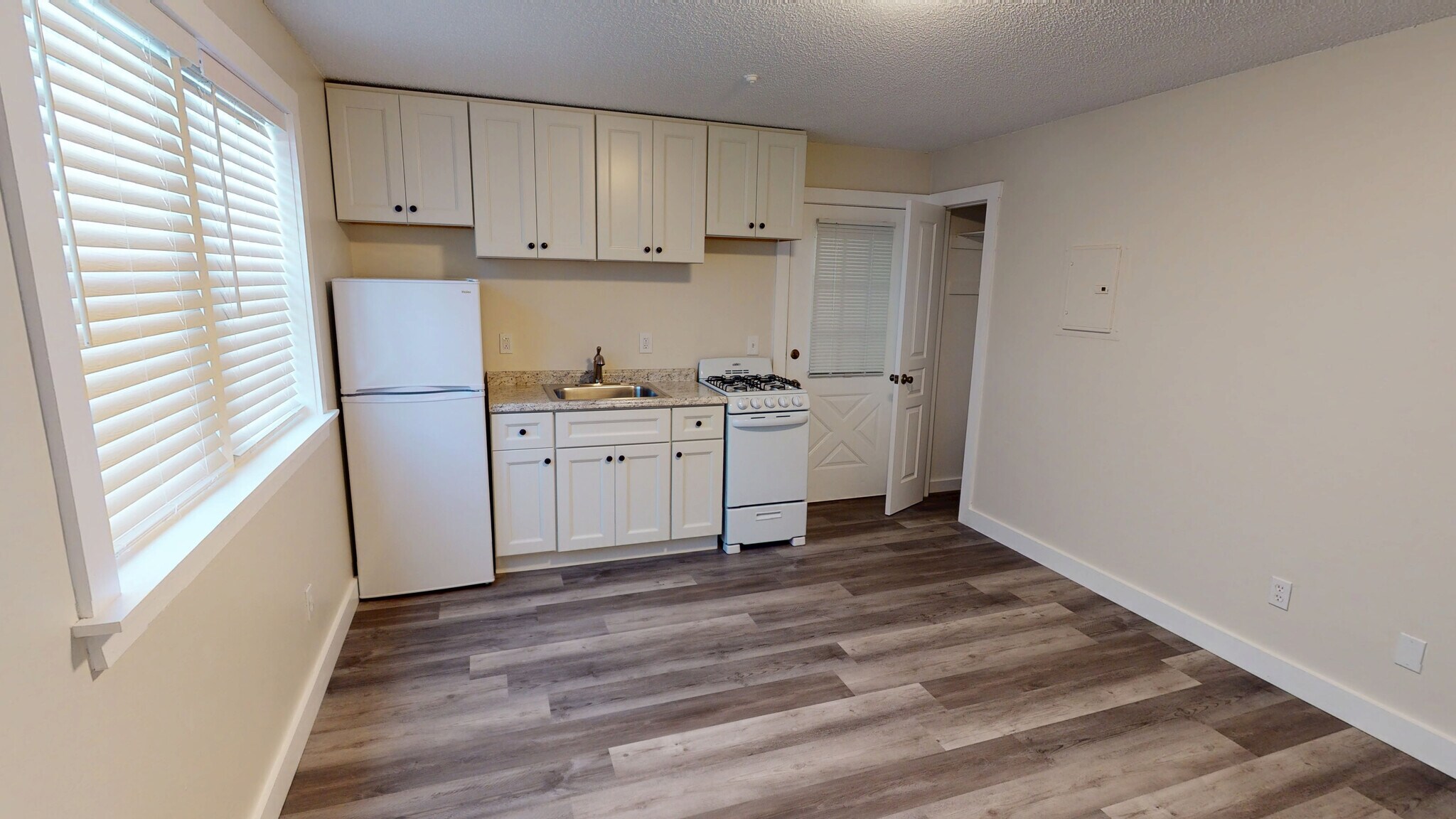 Building Photo - 187 West St