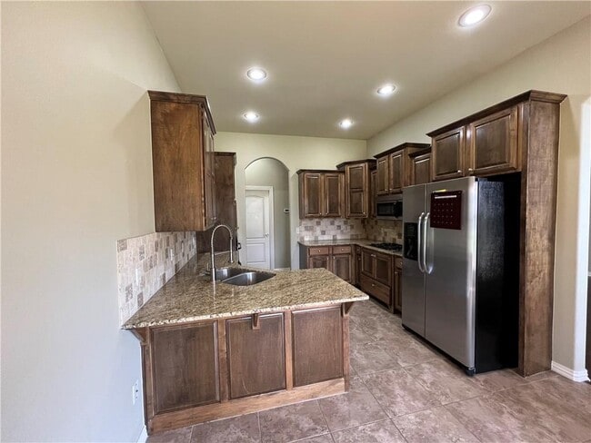 Building Photo - 3304 SW Briar Creek Ave