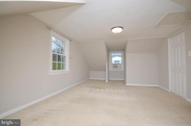 Building Photo - 218 Frederick Ave