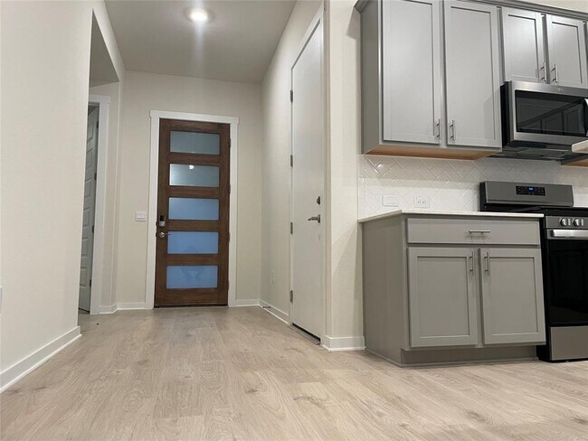 Building Photo - 1905 Armitas Ter