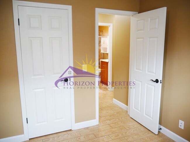 Building Photo - Remodeled 3 Bed 1 Bath 900sqft home in West Sacramento