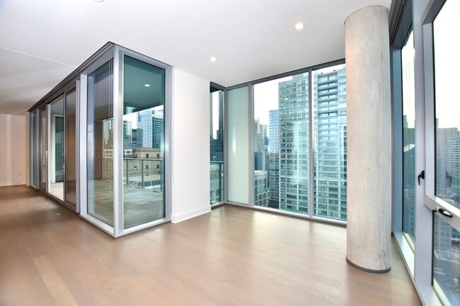 Building Photo - 60 E Randolph St