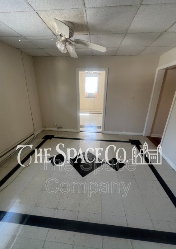 Building Photo - 49 Chapel St