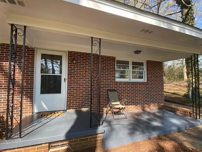 Building Photo - Beautiful Brick Ranch on Expansive Private Lot Near Athens