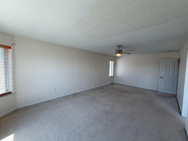 Building Photo - 6216 Calle Vizcaya NW