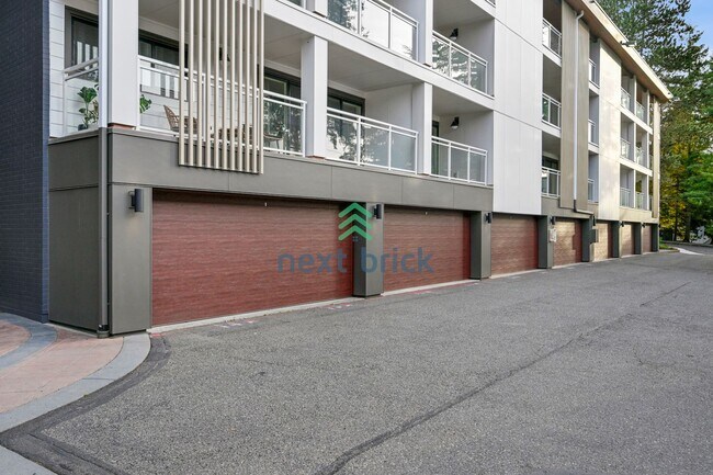 Building Photo - Beautiful home with 2 beds and 1 bath for ...
