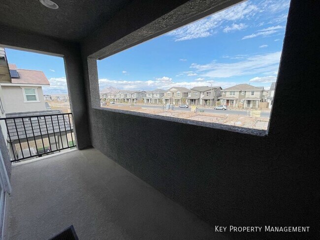 Building Photo - 692 Bamboo Bnd Pl