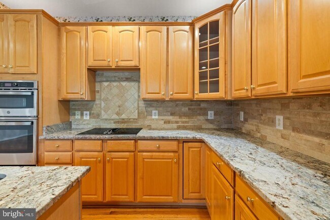 Building Photo - 13280 Maple Creek Ln