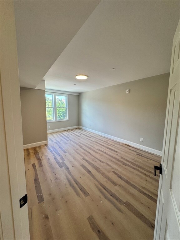 Building Photo - 605 Millbury St