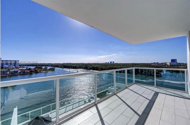 Building Photo - 400 Sunny Isles Blvd