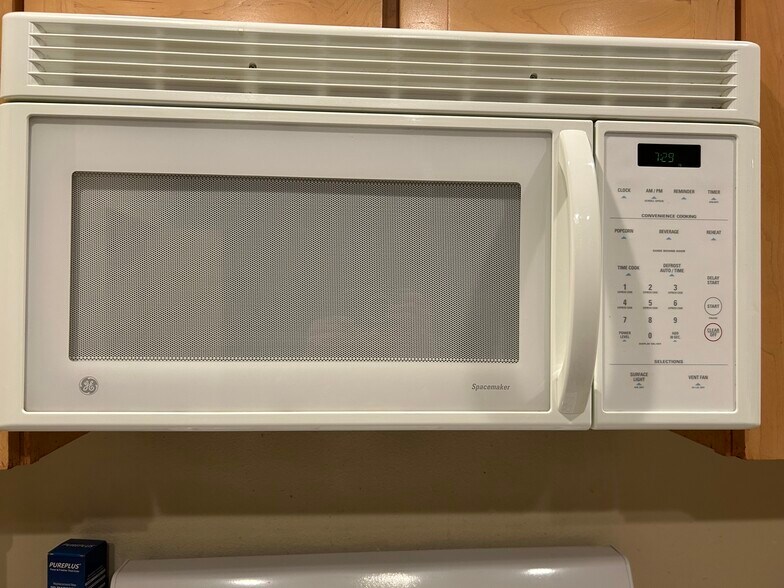 Building Photo - 14362 NE 189th Ct