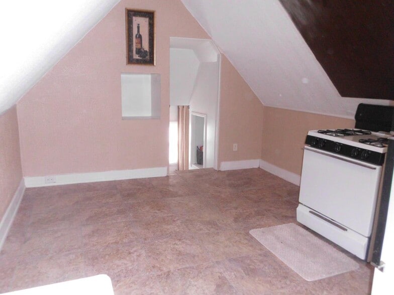 Building Photo - 4530 Lafayette Avenue