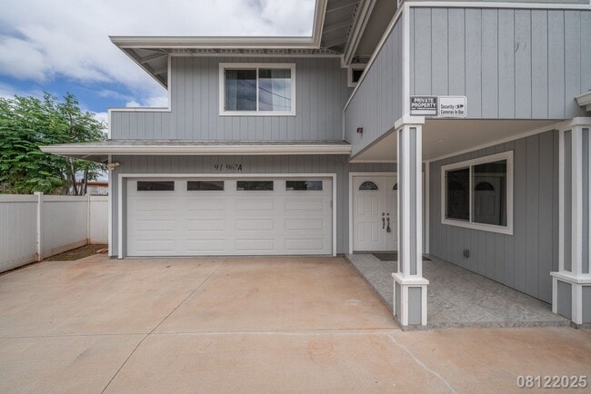 Building Photo - $4900 4BR/2.5BA Ewa Beach Unit - Energy Ef...