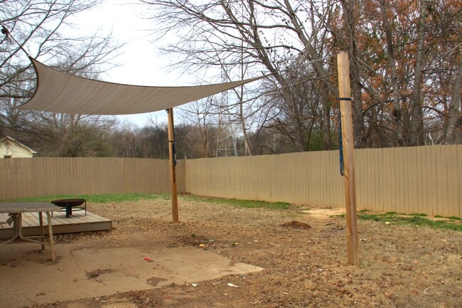 Building Photo - 1007 Kinsey Dr SE