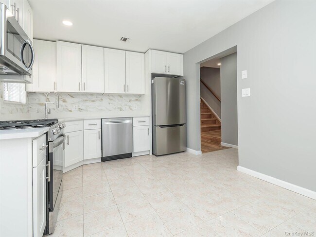 Building Photo - 78 B Ashwood Rd