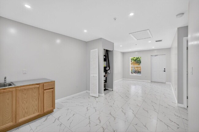 Building Photo - 3255 Avenue J