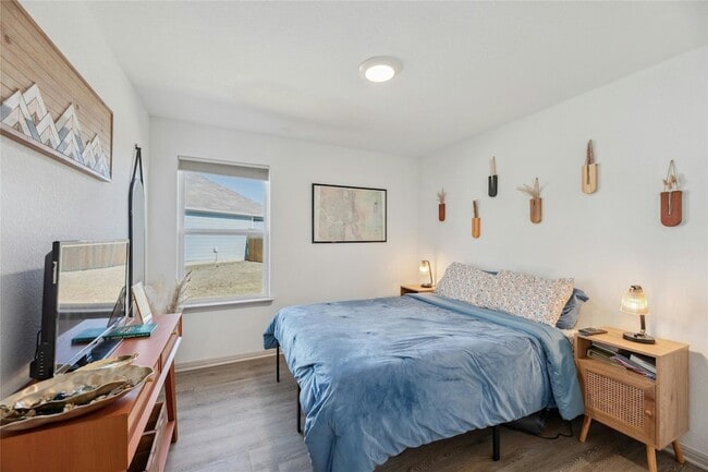 Building Photo - 241 Sweetwater Crk Ln