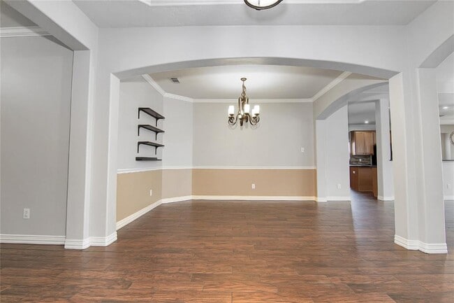 Building Photo - 3014 Brahman Dr