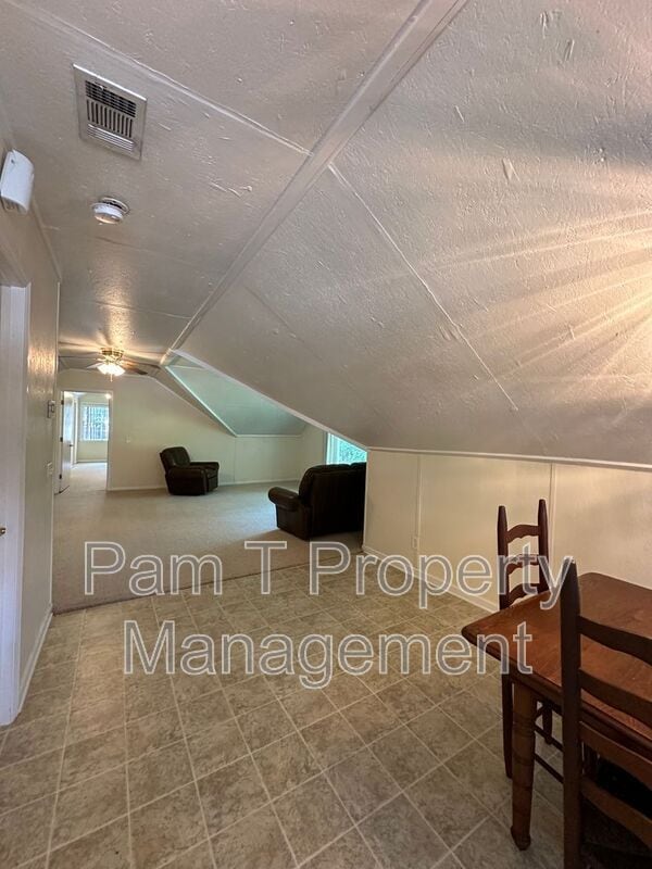 Building Photo - 9160 Ferguson Ave