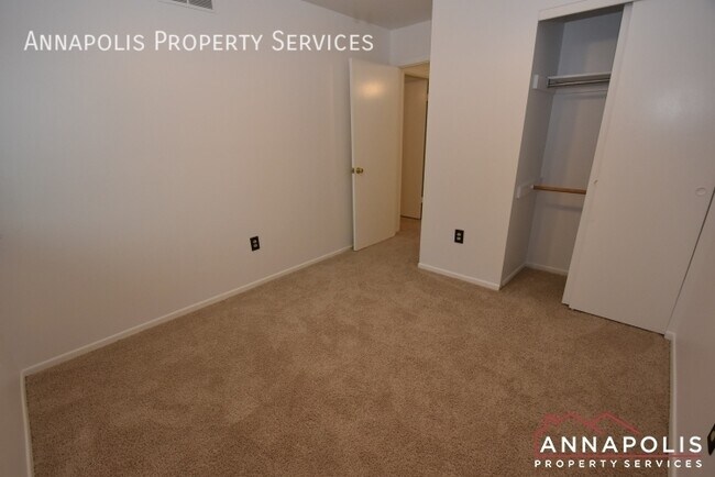 Building Photo - 1241 Birchcrest Ct